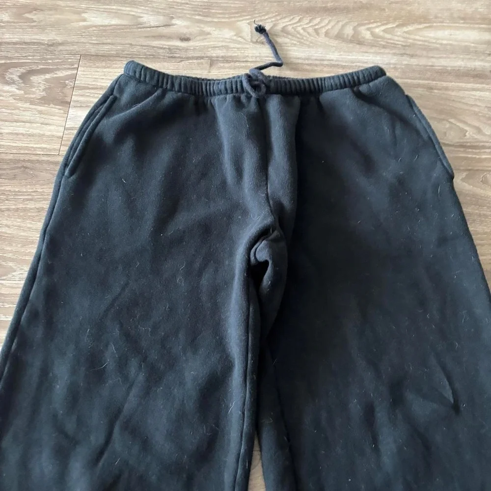 Vintage Y2K/2000s Baggy Black Flare Streetwear Sweatpants! Fits M